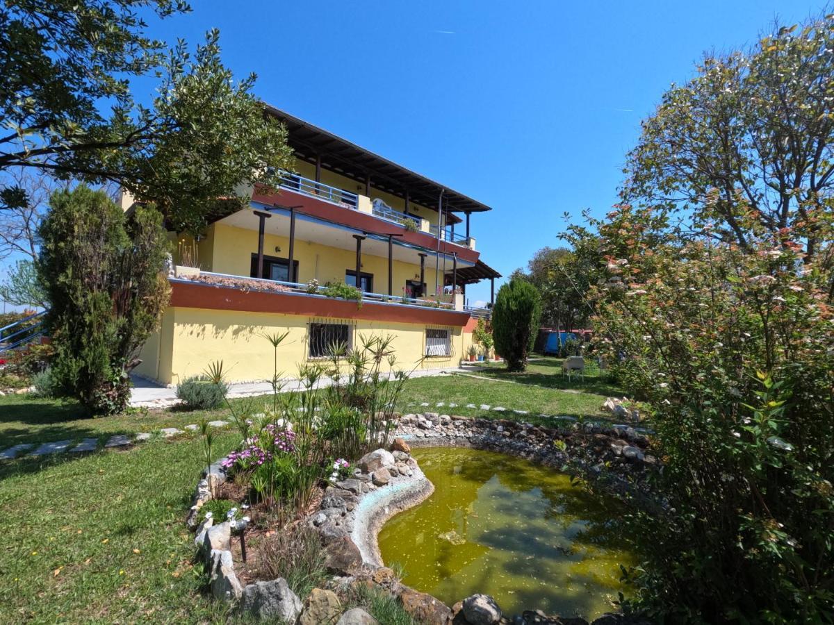 Pond And Pines, By Nice House By The Sea! Epanomi Exterior foto